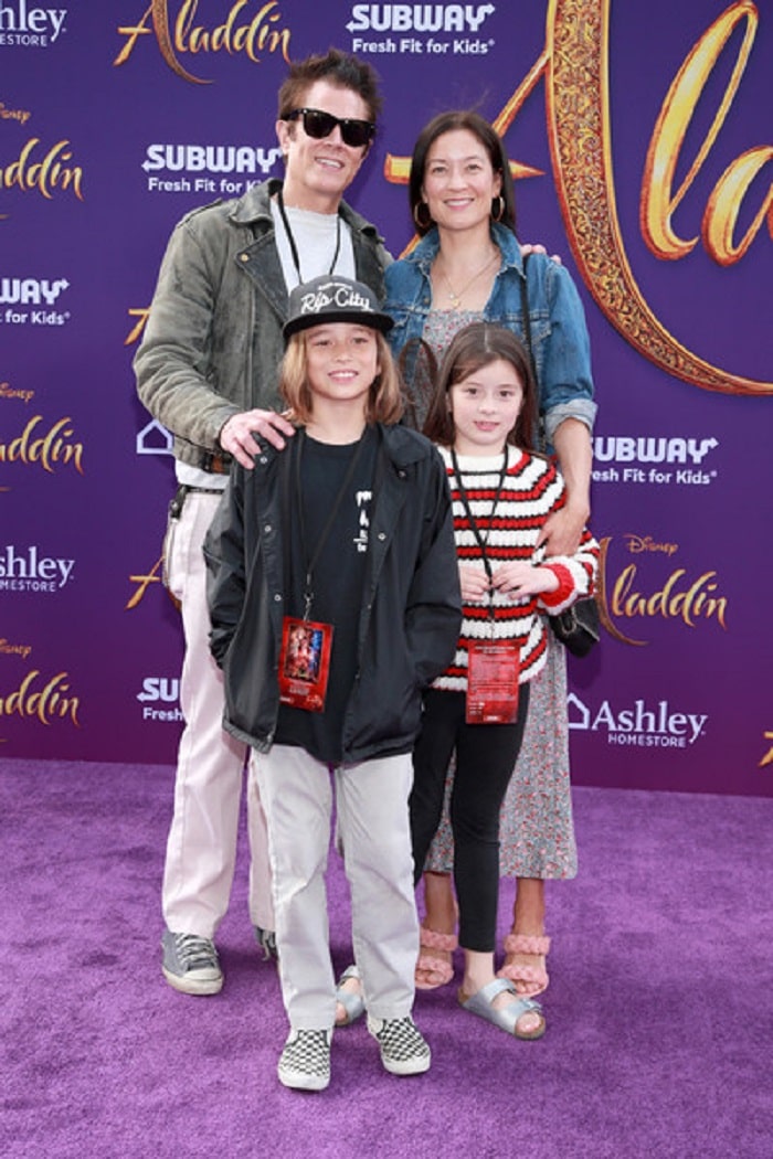Arlo with her family on the premiere of "Aladdin".