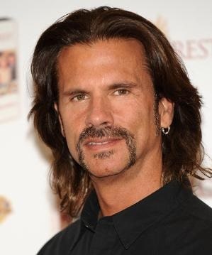 A picture of Lorenzo Lamas.