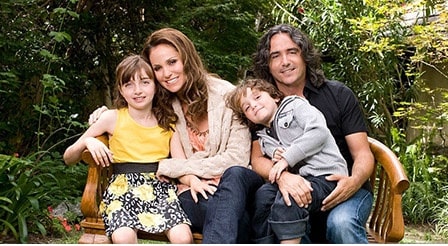 Brad Silberling living happily with his wife and children.