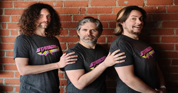 A group picture of Starbomb.