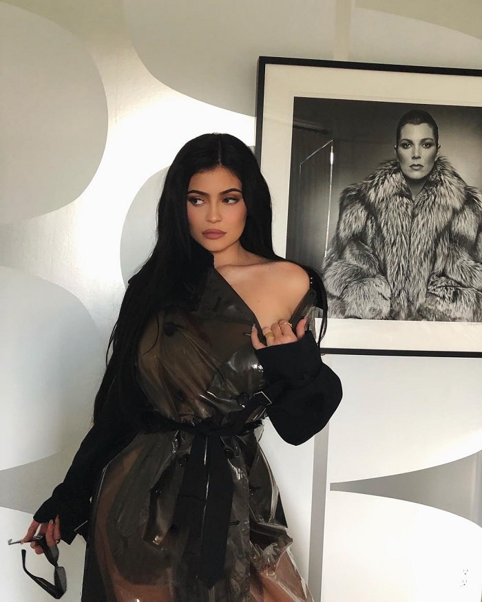 Kylie Jenners Instagram Fashion In General Billionaire S Style And Rocking Outfit Glamour Path 