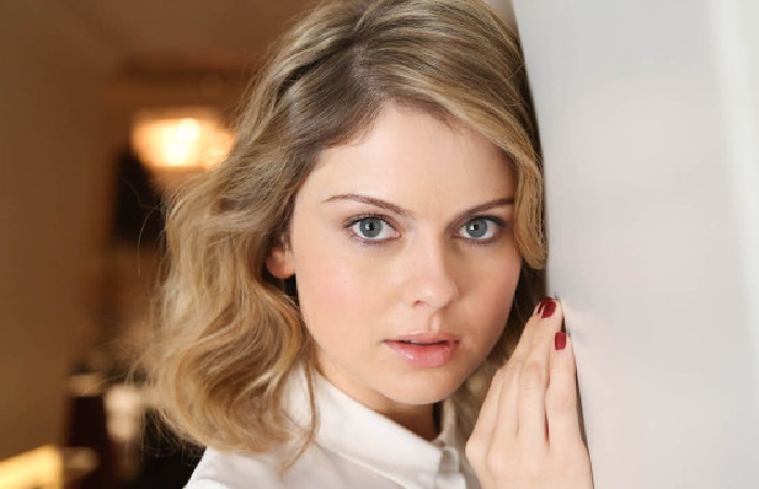 10 Facts About Rose Mciver New Zealand S Actress Glamour Path