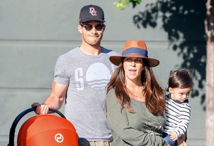 Meet Atticus James Hallisay Jennifer Love Hewitt S Son With Husband Brian Hallisay Glamour Path