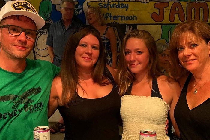 Ryan Phillippe’s Three Sibling Sisters – Katelyn, Kirsten and Lindsay