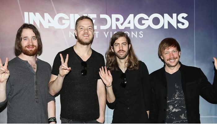 Dan ze swoim zespołem Imagine Dragons