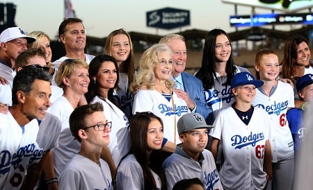 8 Facts About Vin Scully - Personal Life of Sports Commentator That You ...