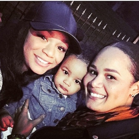 Kyla Wayans con Cara Mia Wayans y su sobrina Ava Marie Wayans.