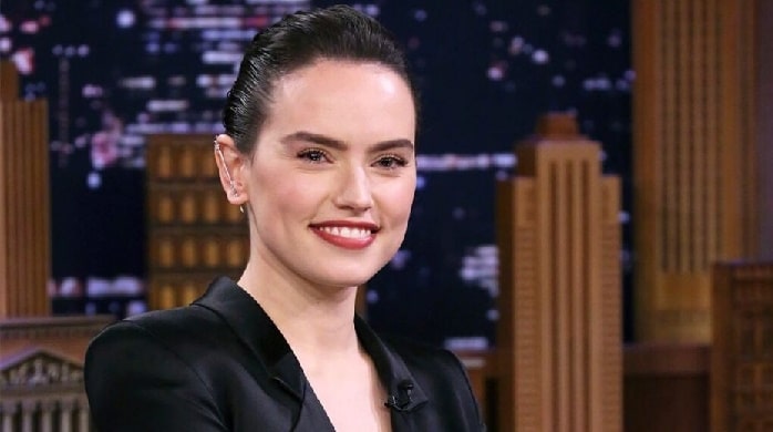 Daisy Ridley Net Worth - Star Wars Actor's Income Sources Revealed