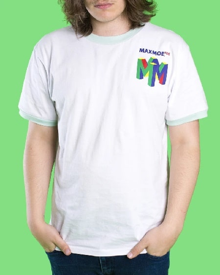 Maxmoefoe wearing his own Merchandise t-shirt.