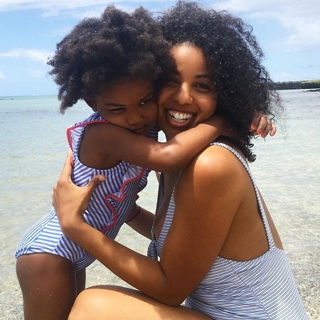 A picture of Jazz Smollett with her daughter.