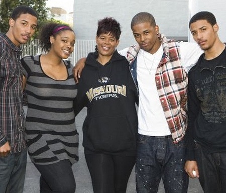 In Picture: Jamal, Summer, Diedre, Gregg, & JustonHopefully, the one taking the picture is her eldest son Creg