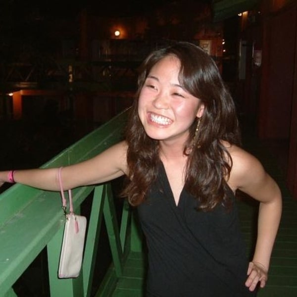 Julia Hsu in a night out with her friends in California