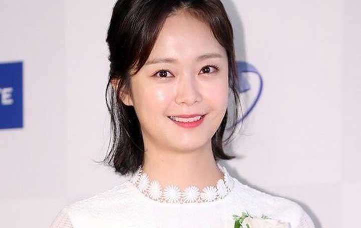 Jeon So Min (전소민)  - South Korean Actress and Writer's Profile