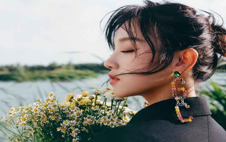 Song Yuqi or Yuqi (우기) - South Korea Based Chinese Singer Profile