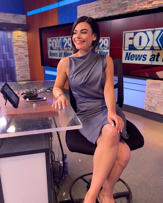 Camila Rambaldi in her work as a anchor in Fox News