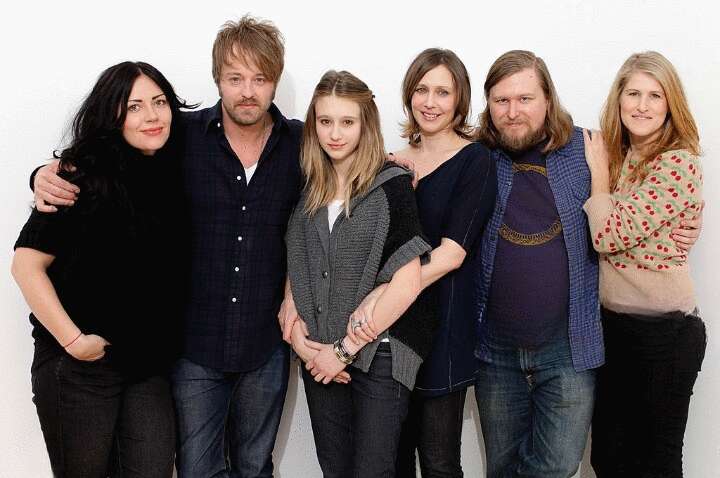 Nadia Farmiga with her family members doing a photoshoot together as a memory 