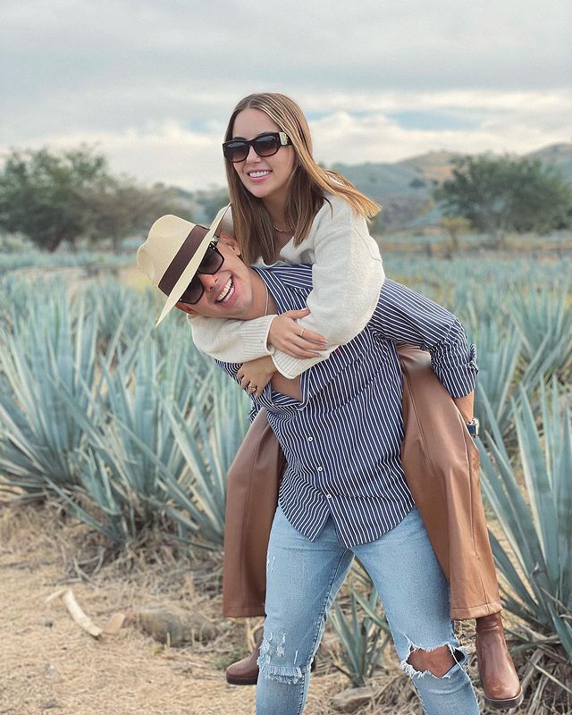 Luis Afonso Partida Cisneros with his girlfriend Nicole Pinilla on the filed of organ plant enjoying their holiday together