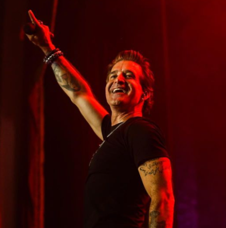 Scott Stapp is a famous American singer. 