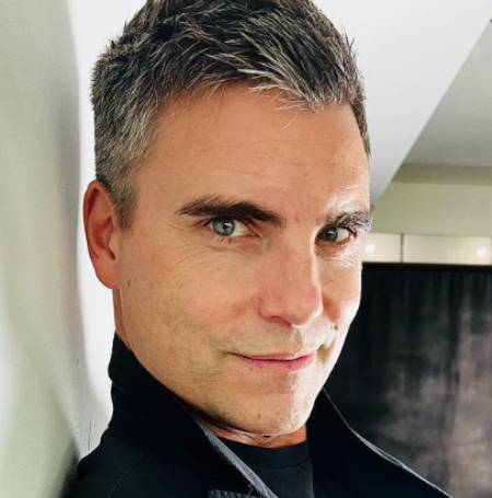 Colin Egglesfield reconnected with his old girlfriend, Aline Nobre.