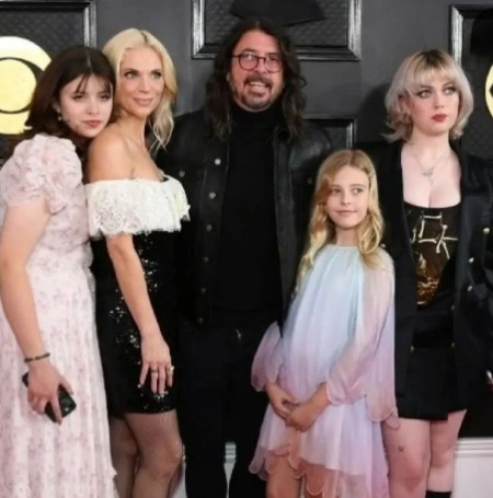 Dave Grohl and Jordyn Blum became husband and wife on August 2, 2003. 