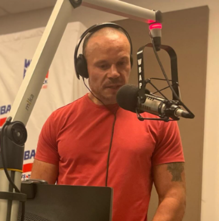 Dan Bongino publicly disclosed on September 23, 2020, that doctors had discovered a seven-centimeter tumor in his throat. 