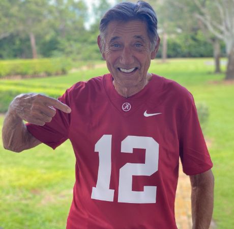 Joe Namath posing for a photo shoot. 