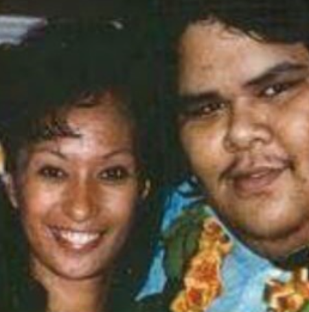 Israel Kamakawiwoʻole was married to Marlene Kamakawiwoʻole, his high school sweetheart. 