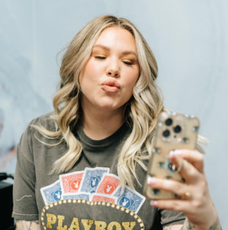 Kailyn Lowry is a famous TV personality who became well-known for being on the MTV program Teen Mom 2. 