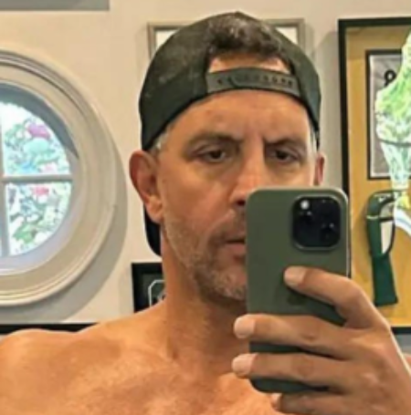 Mauricio Umansky, whose original name is Mauricio Simon Umansky Sneider, was born on June 25, 1970, making him 53 years old.