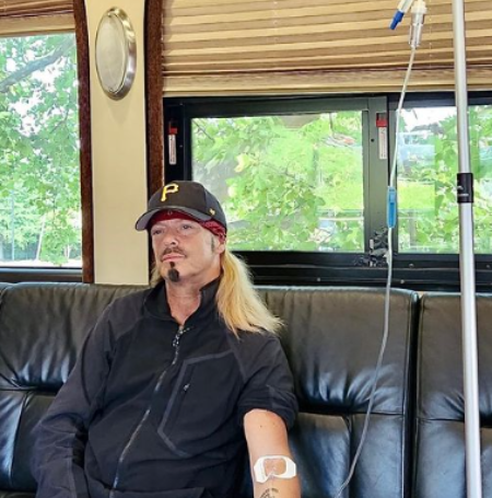 Bret Michaels had faced health problems during his career. 