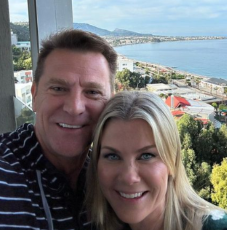 David Sanov and Alison Sweeney got married on July 8, 2000. 