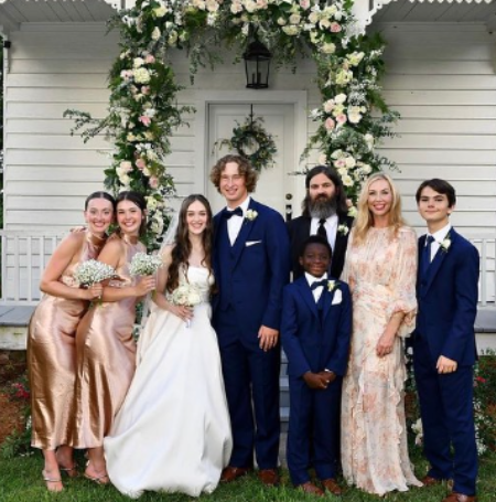 Jessica Robertson and Jep Robertson, Jules Augustus Robertson's parents, tied the knot a long time ago, and their love hasn't faded since.