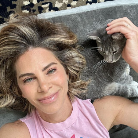 Jillian Michaels is a renowned American fitness guru, media figure, and accomplished author.